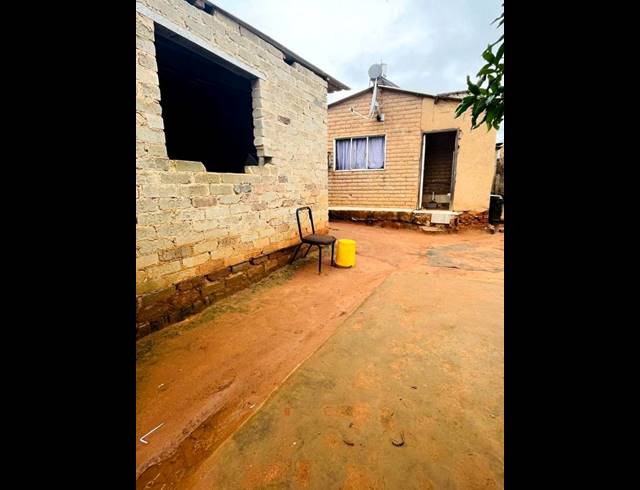 0 BEDROOM HOUSE FOR SALE IN COSMO CITY